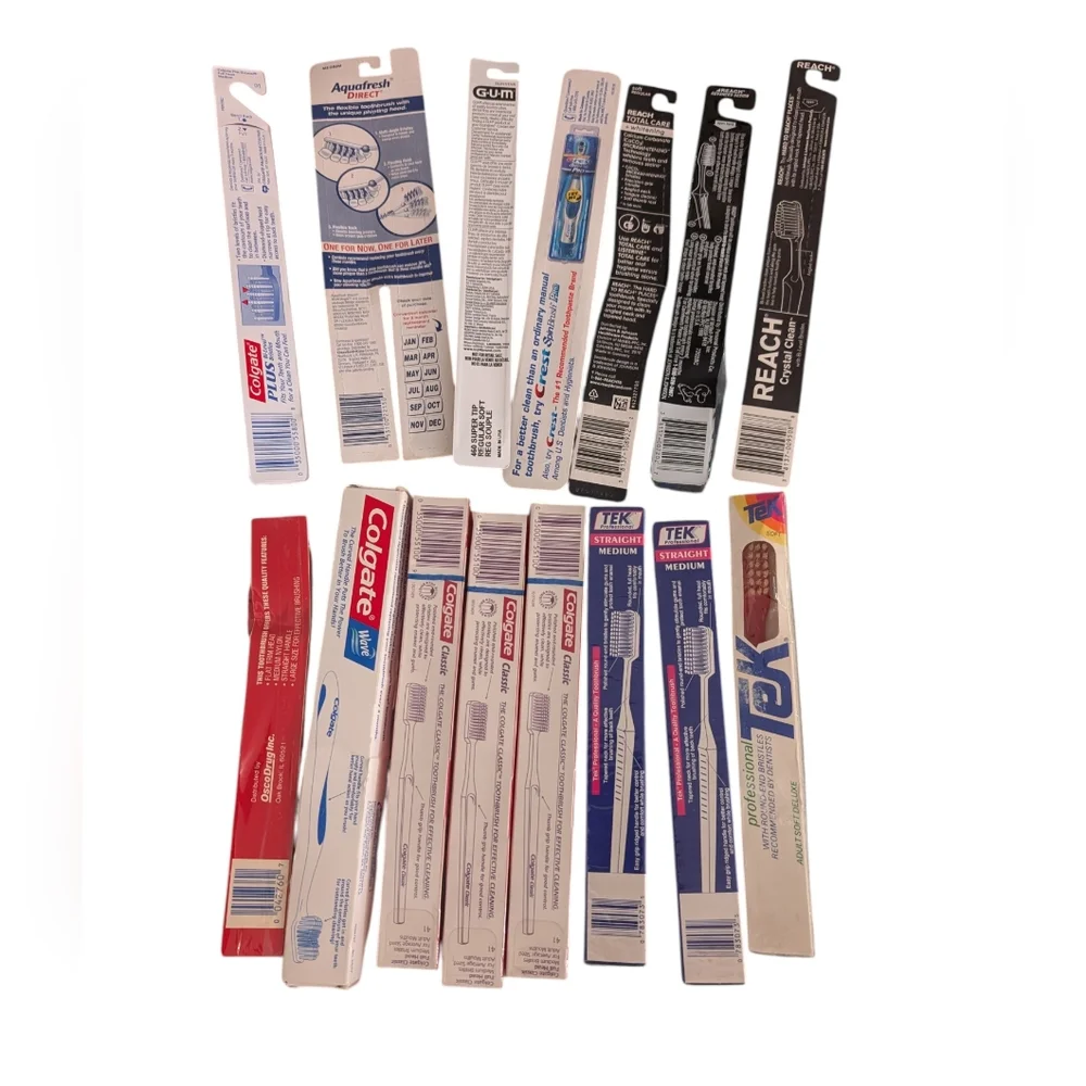 Vintage Crest Reach Colgate Tek Aqua fresh Assorted Toothbrush Lot Of 16‎